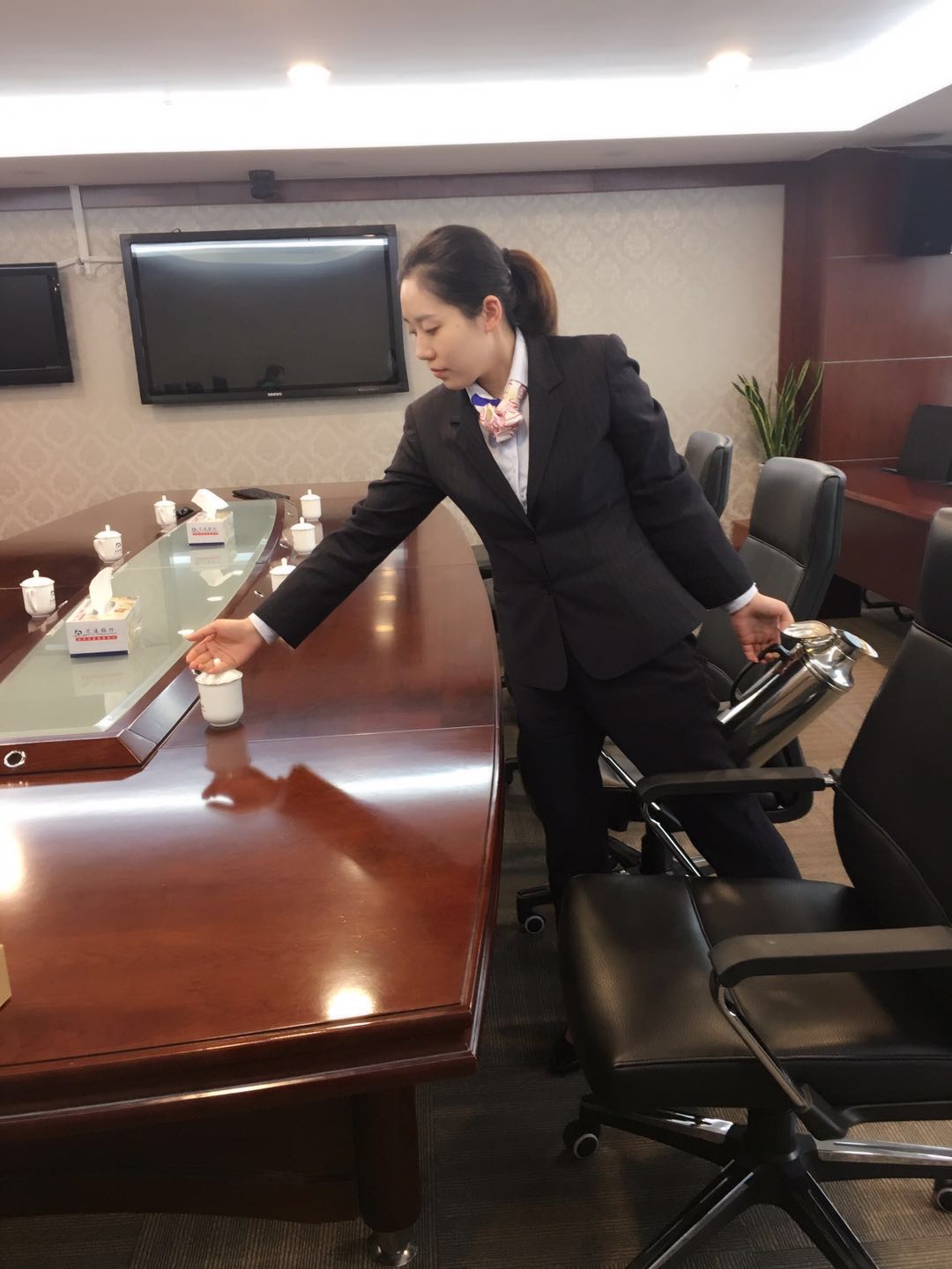 青岛交通银行项目会议接待张峥